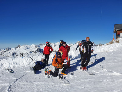 La première team arrive en haut de la station