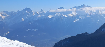Le cervin au loing